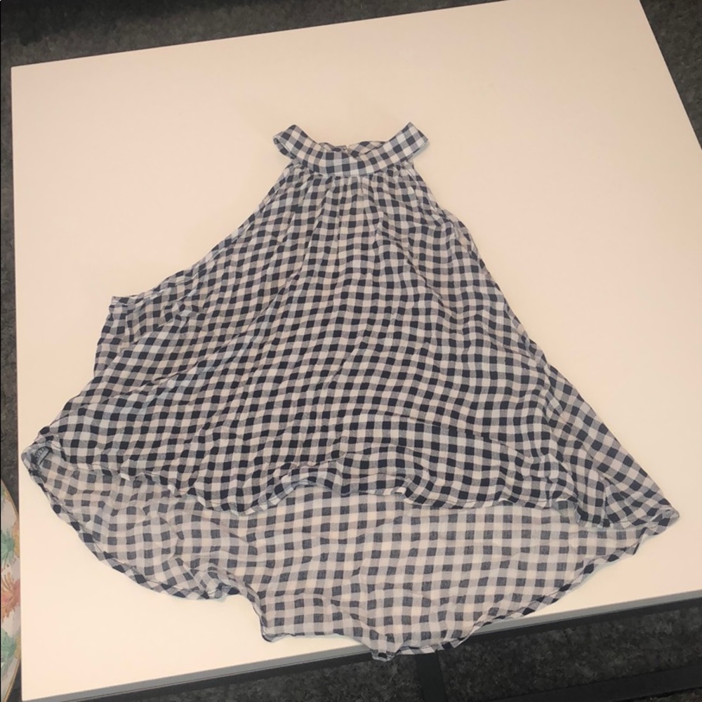 Checkered black and white crop